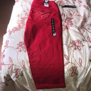 Red Nine West Capri jeans